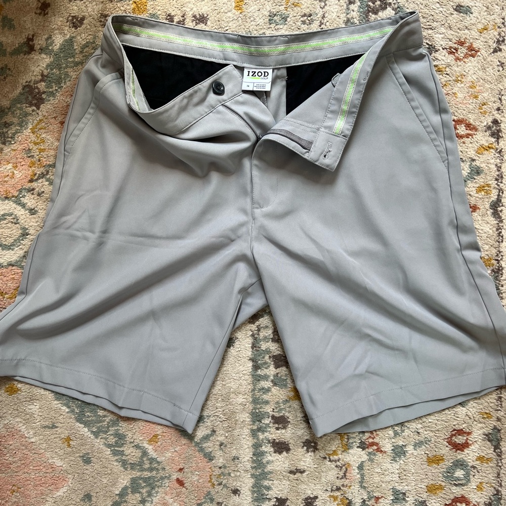 IZOD golf shorts